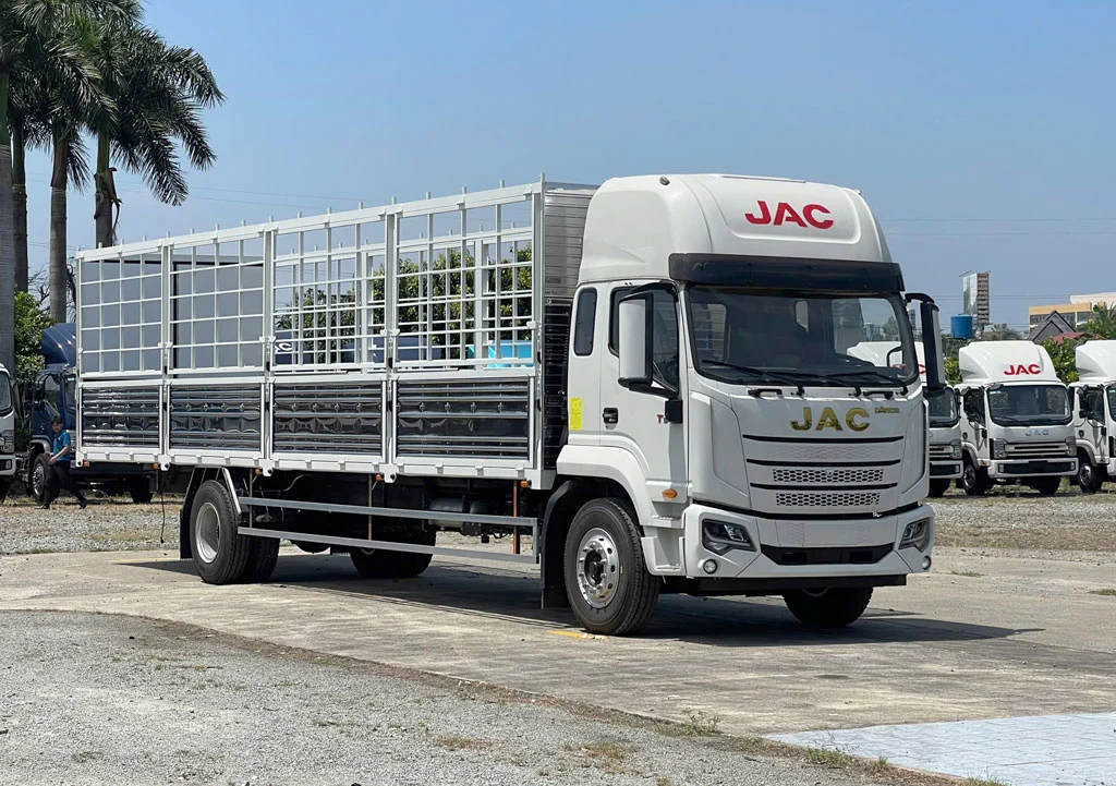 JAC DAWOS (Cabin Thấp) CHASSIS tải trọng 8.3 tấn Ngoại thất 1
